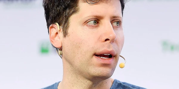 OpenAI abandonne l\'idée de se transformer en une entreprise cherchant le profit.
