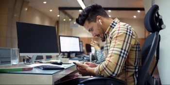 Expertise en intelligence artificielle : comment se fait-il que les travailleurs européens accusent un retard ?
