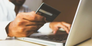 L\'implantation grandissante de l\'IA générative dans la vie de tous les jours des citoyens français : une transformation majeure pour le secteur du e-commerce.
