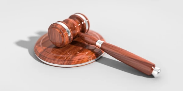 L\'Ordre des avocats de Bordeaux privilégie l\'IA générative de proximité avec Haiku : un partenariat territorial pour une évolution encadrée du domaine juridique.