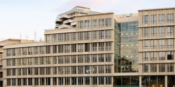 L\'intelligence artificielle accessible à tous : le groupe IGENSIA Education place l\'IA générative au centre de ses formations.
