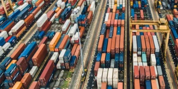 NVIDIA et AMD se sont engagés à verser 15 % des gains tirés de la vente de leurs processeurs au gouvernement Trump : le commerce des puces H20 et MI308 vers la Chine est donc de nouveau autorisé.
