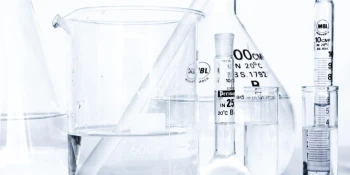 ACTIVIAFLOW : un partenariat axé sur l\'intelligence artificielle, unissant le monde de la recherche et le secteur industriel pour une chimie plus respectueuse de l\'environnement.